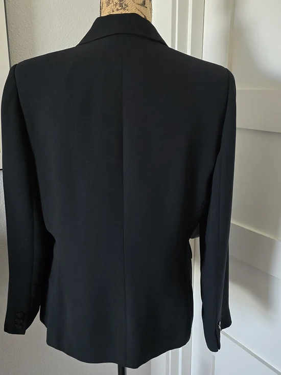 Charter Club Black Tailored Women's Blazer. EUC. 12P. - Picture 4 of 8